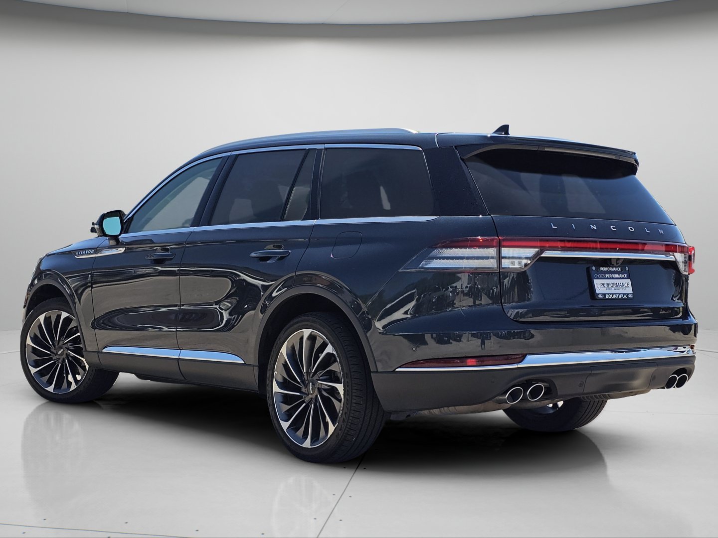 Used 2021 Blue Lincoln Reserve image 25