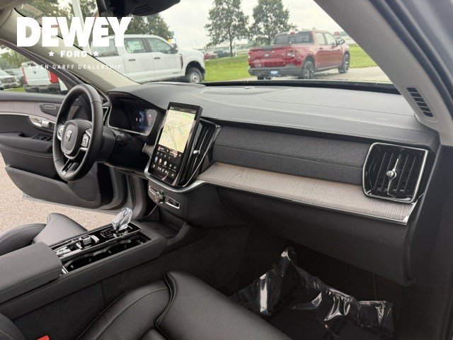 Used 2026 Gray Metallic Volvo Ultra Dark Theme image 42