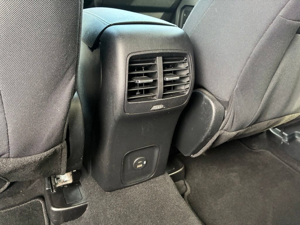 Used 2020  Ford SE image 51