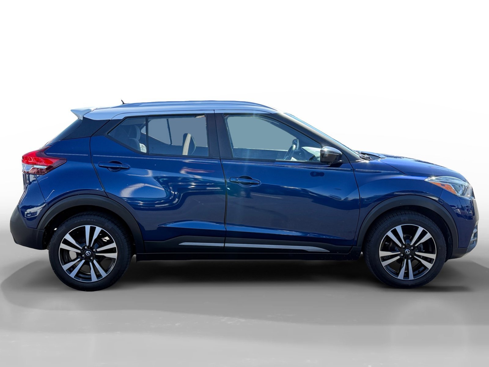 Used 2019 Deep Blue Pearl Nissan SR image 6