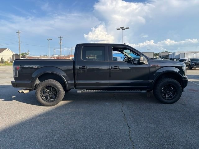 Used 2020 Black Ford XLT image 2