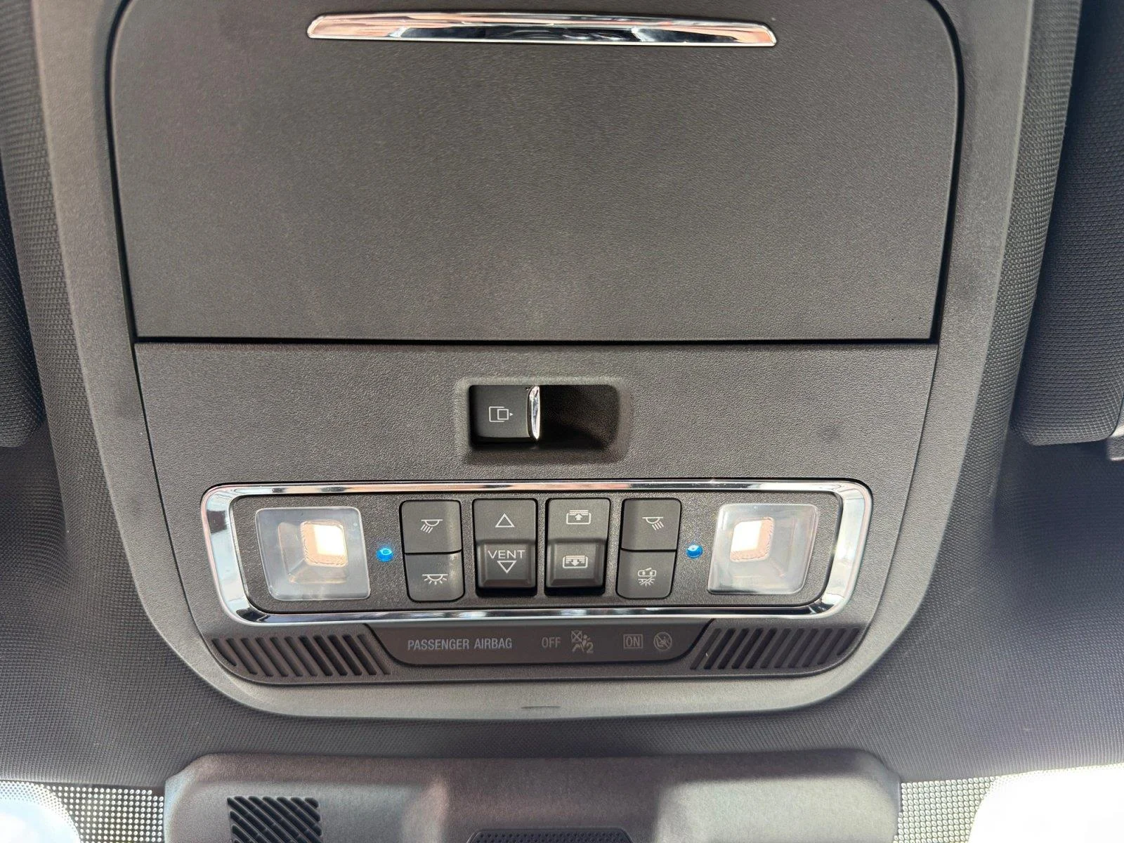Used 2023 Iconic Silver Ford LARIAT image 17