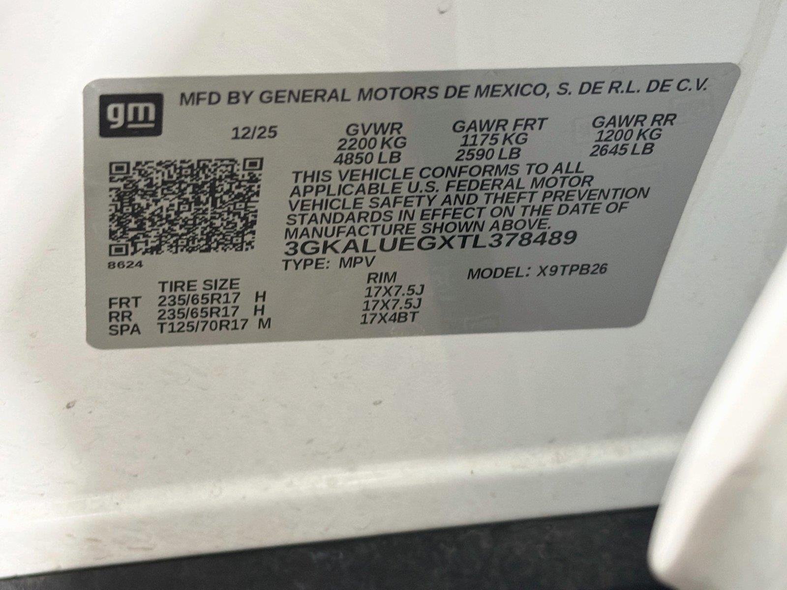 Used 2026 Summit White GMC Elevation image 40