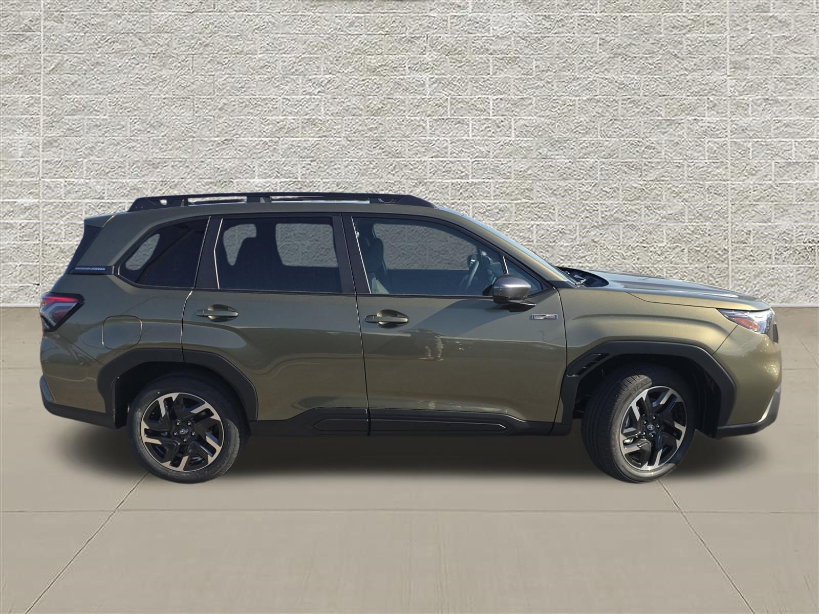 New 2026 AUTUMN GREEN METALLIC Subaru Premium Hybrid image 8