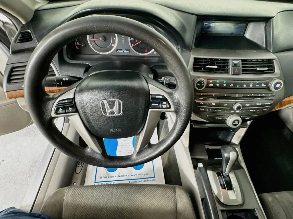 Used 2012 Alabaster Silver Metallic Honda EX image 10