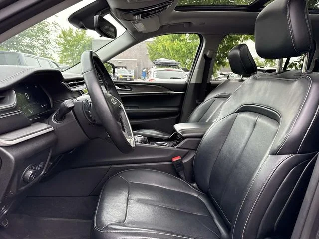 Used 2021 Gray Jeep Limited image 13