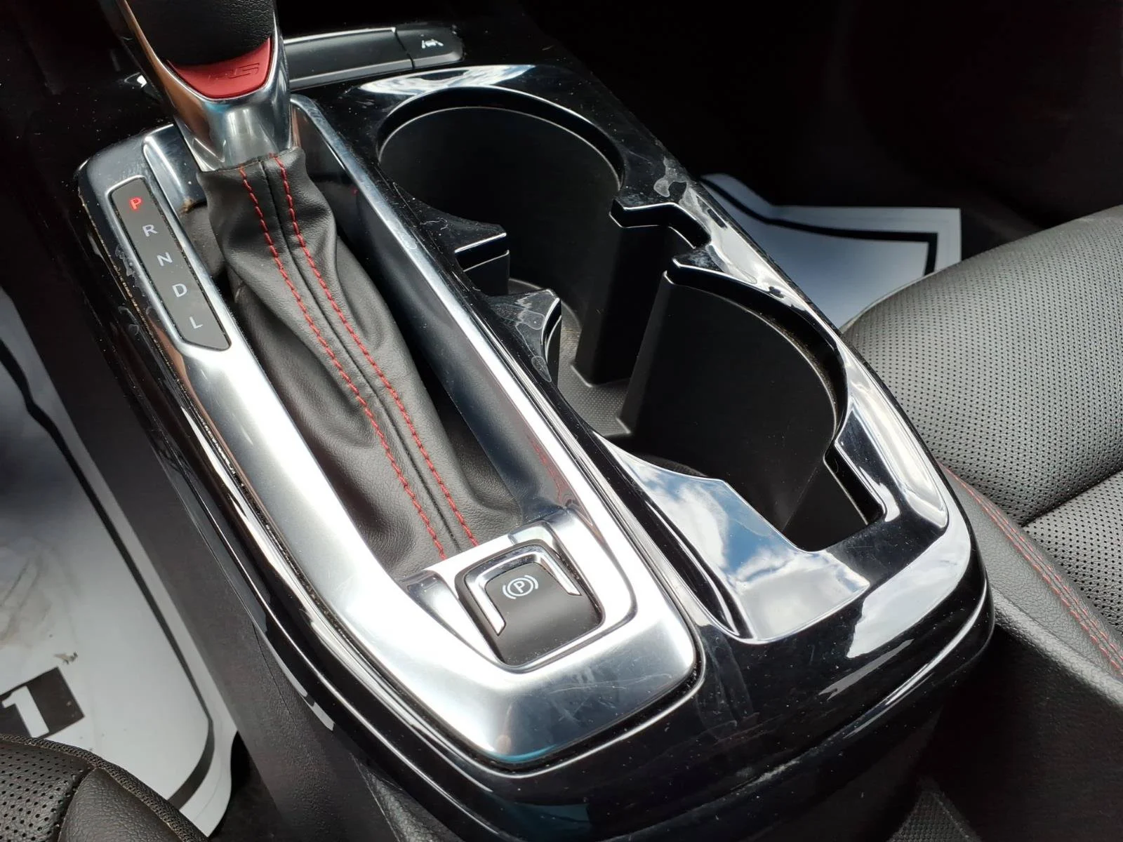 Used 2024 Summit White Chevrolet 2RS image 25