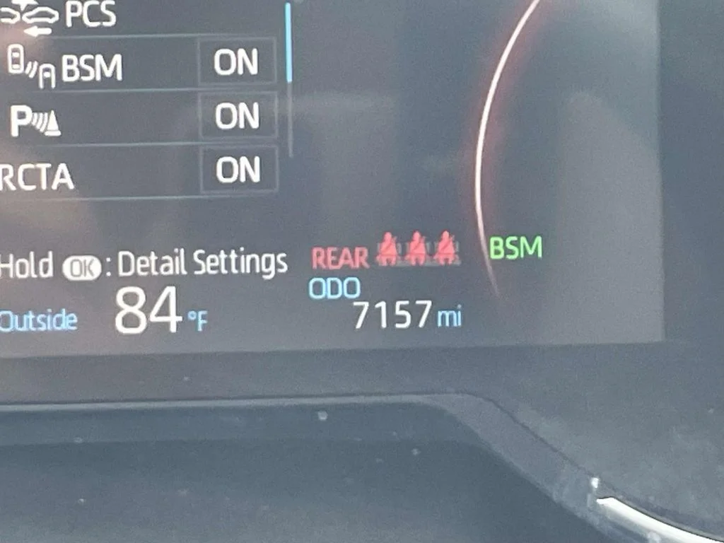 Used 2025 Wind Chill Pearl Toyota XLE Premium image 26