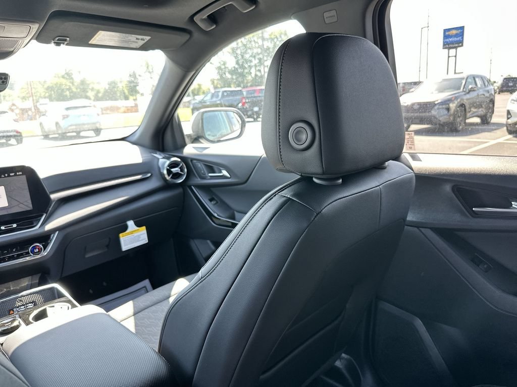 New 2026 Summit White Chevrolet LT image 11