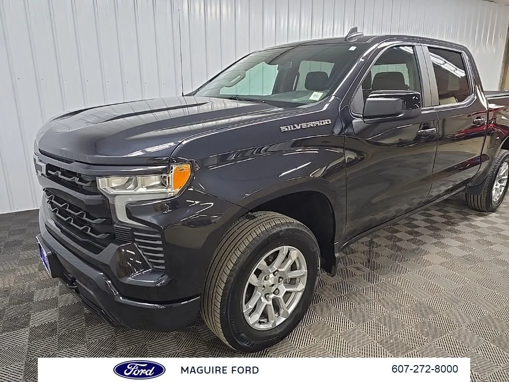 Used 2023 Gray Chevrolet RST image 10