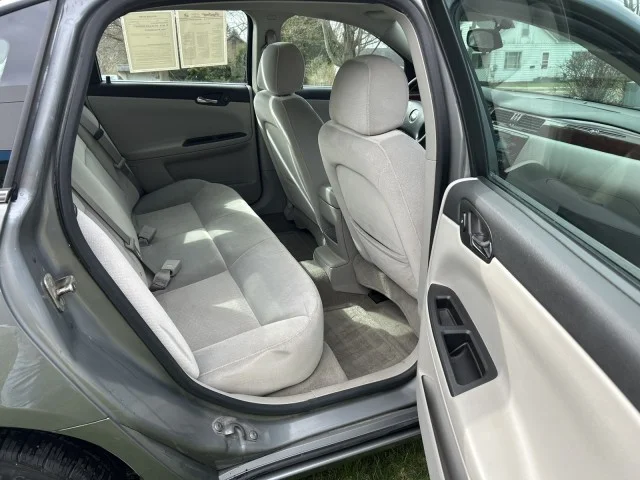 2007 Chevrolet Impala LT - Photo 12