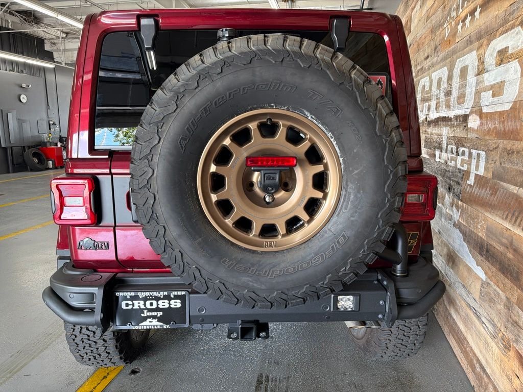 Used 2021 Snazzberry Pearlcoat Jeep Unlimited Rubicon 392 image 15