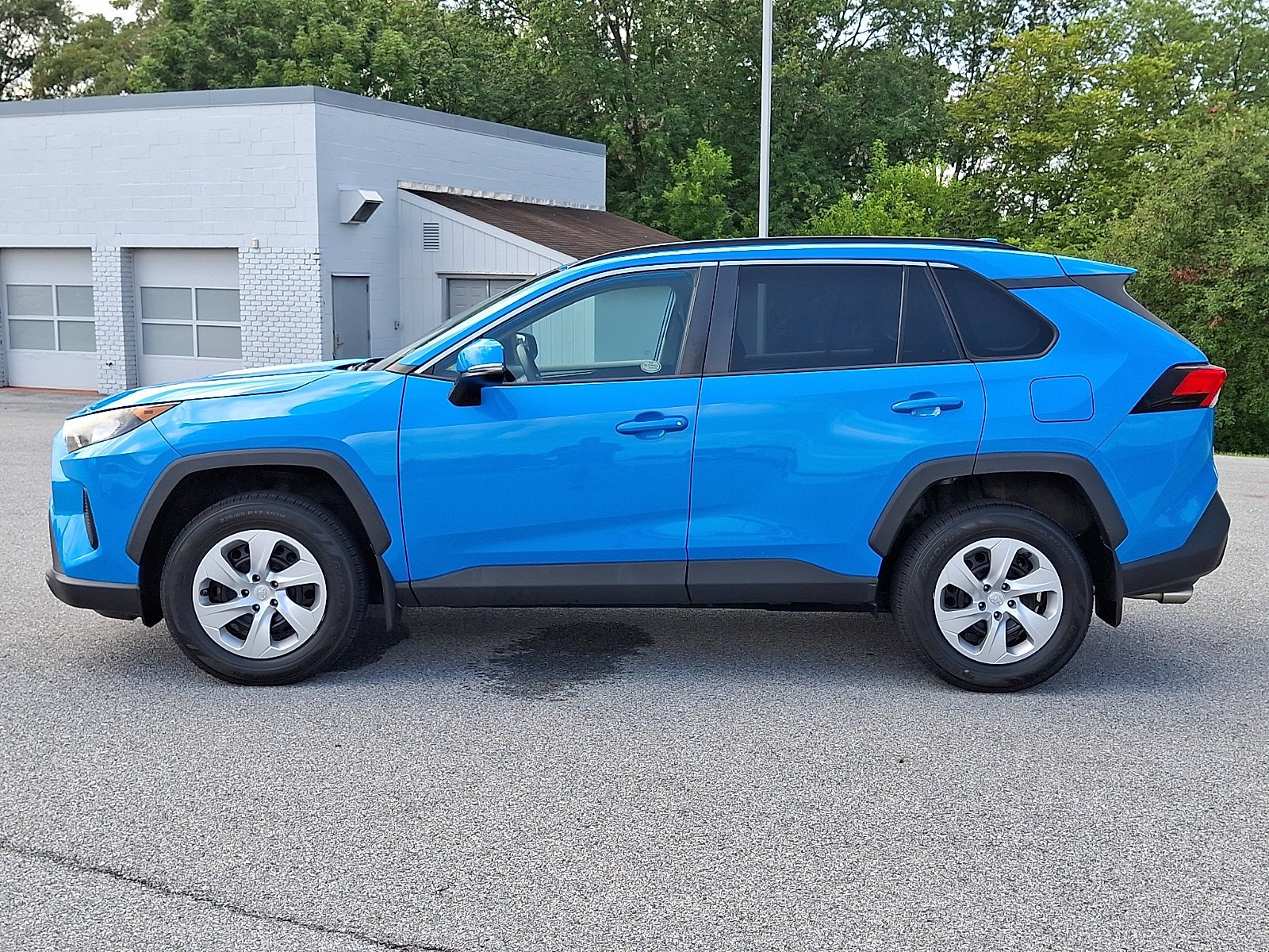 Used 2020 Blue Flame Toyota LE image 4