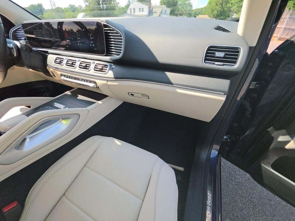 Certified Used 2025 Twilight Blue Metallic Mercedes-Benz GLE 350 image 7