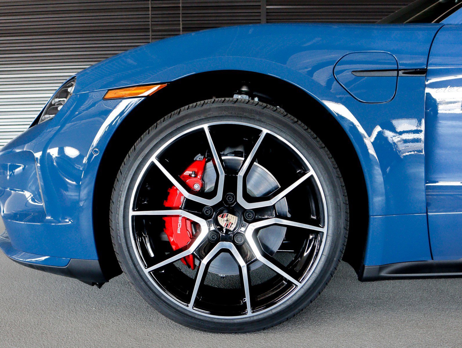 New 2026 Neptune Blue Porsche 4S image 13