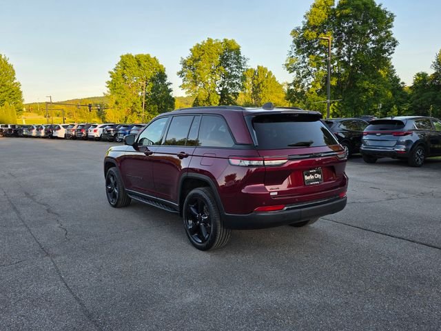 Used 2023 Red Jeep Limited image 6