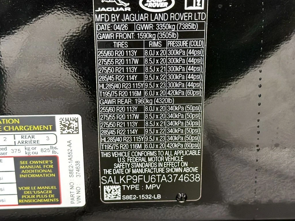 New 2026 Santorini Black Land Rover SE image 34