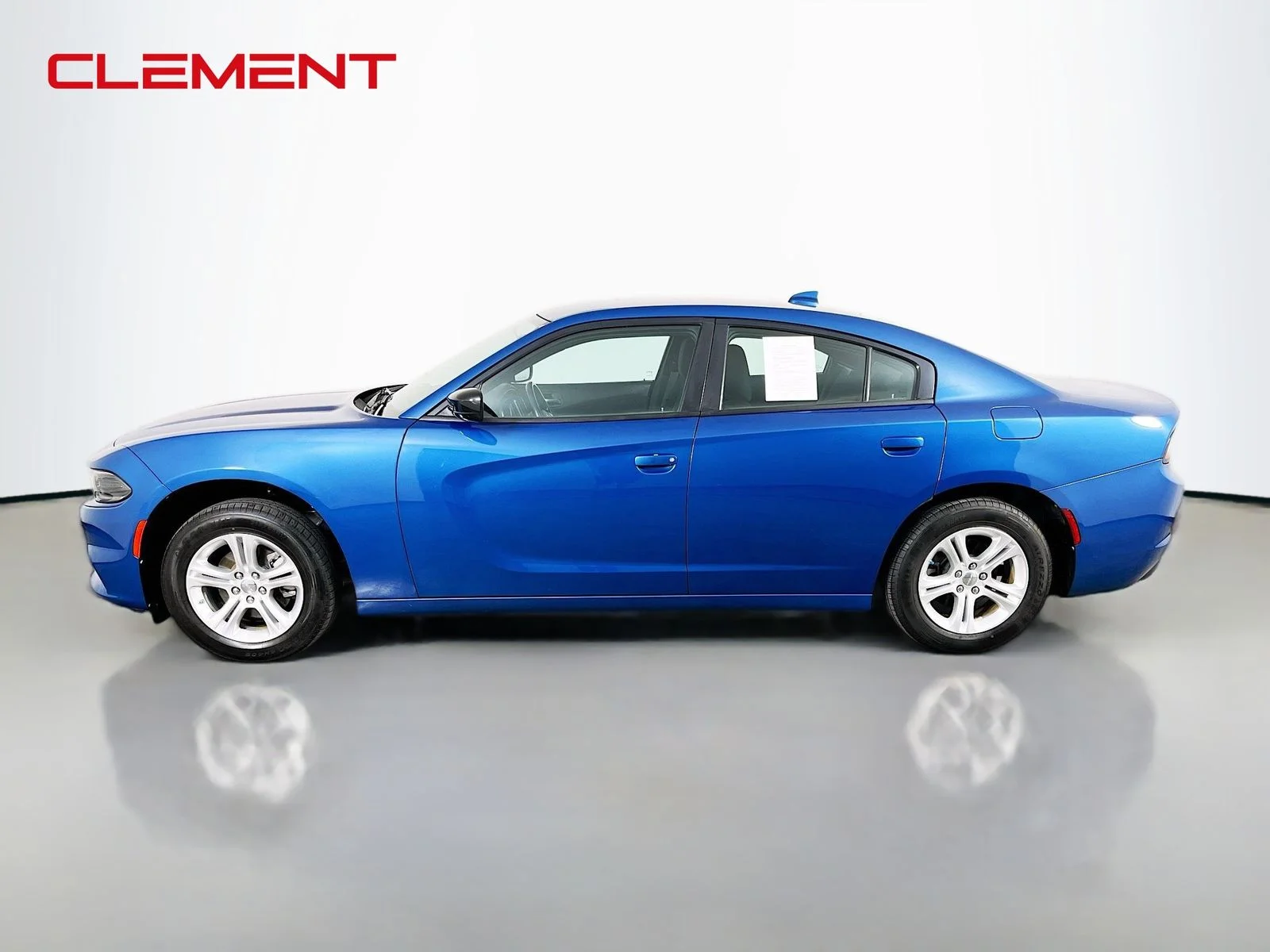 Used 2023 Blue Dodge SXT image 5