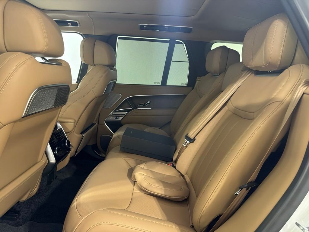 Certified Used 2026 Ostuni Pearl White Premium Metallic Land Rover Autobiography image 22