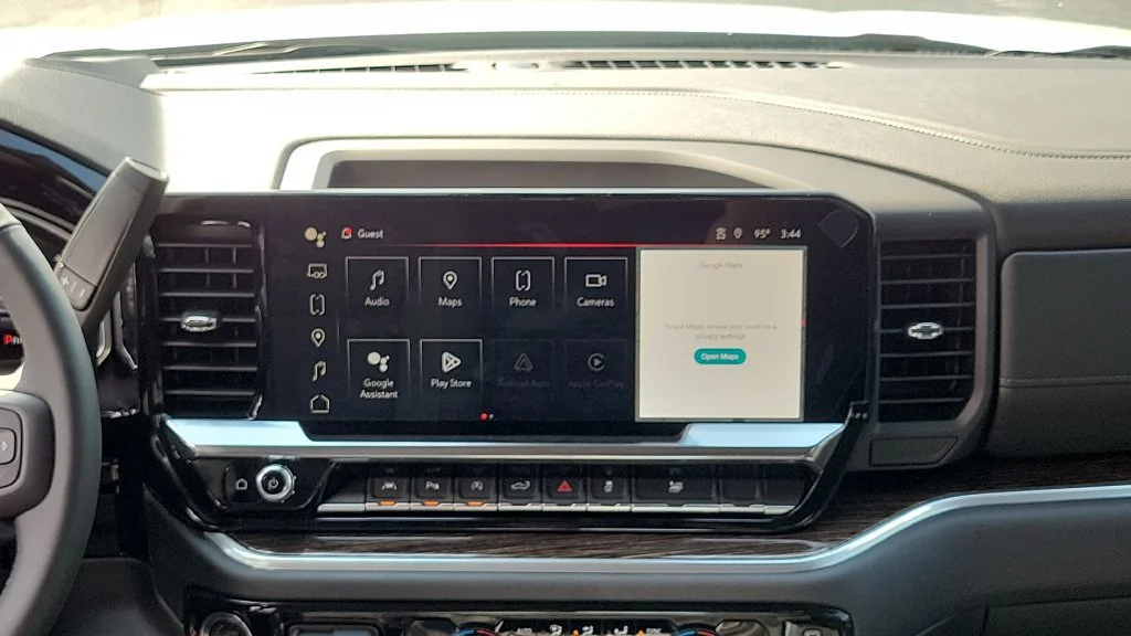 New 2026 Summit White GMC SLE image 17