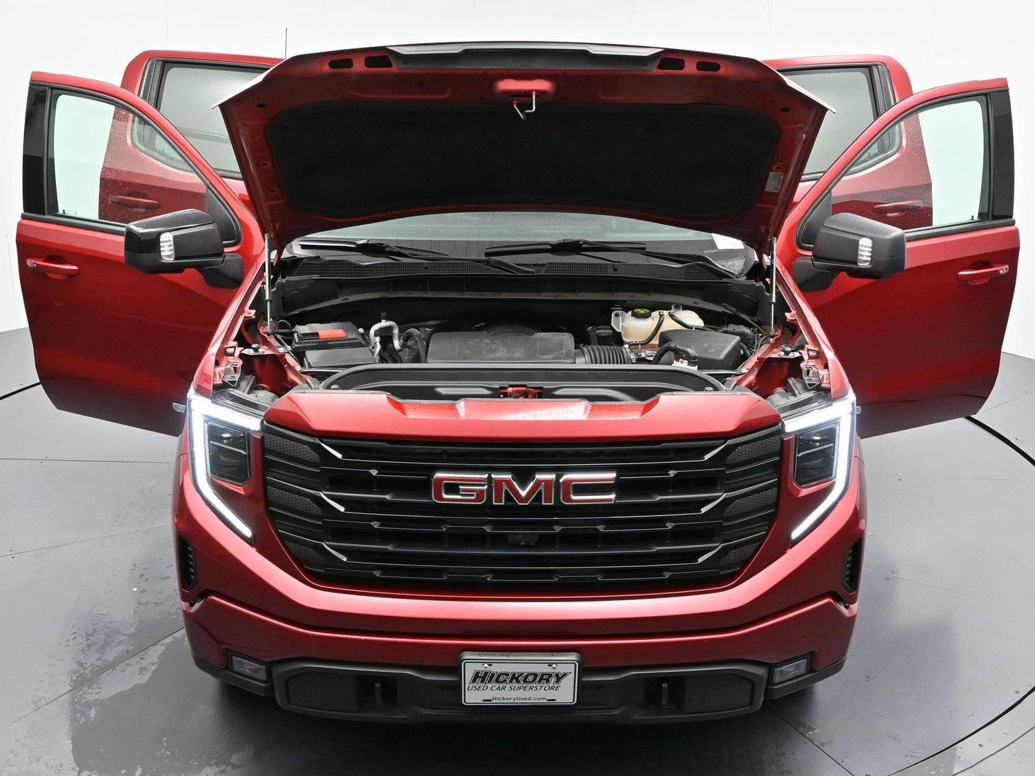 Used 2023 Volcanic Red Tintcoat GMC Elevation image 41