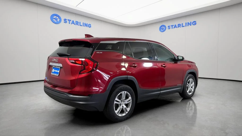 Used 2020 RED QUARTZ TINTCOAT GMC SLE image 9