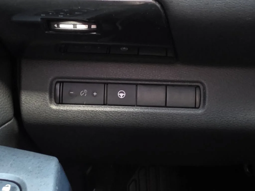 Used 2024 Silver Nissan SV image 26