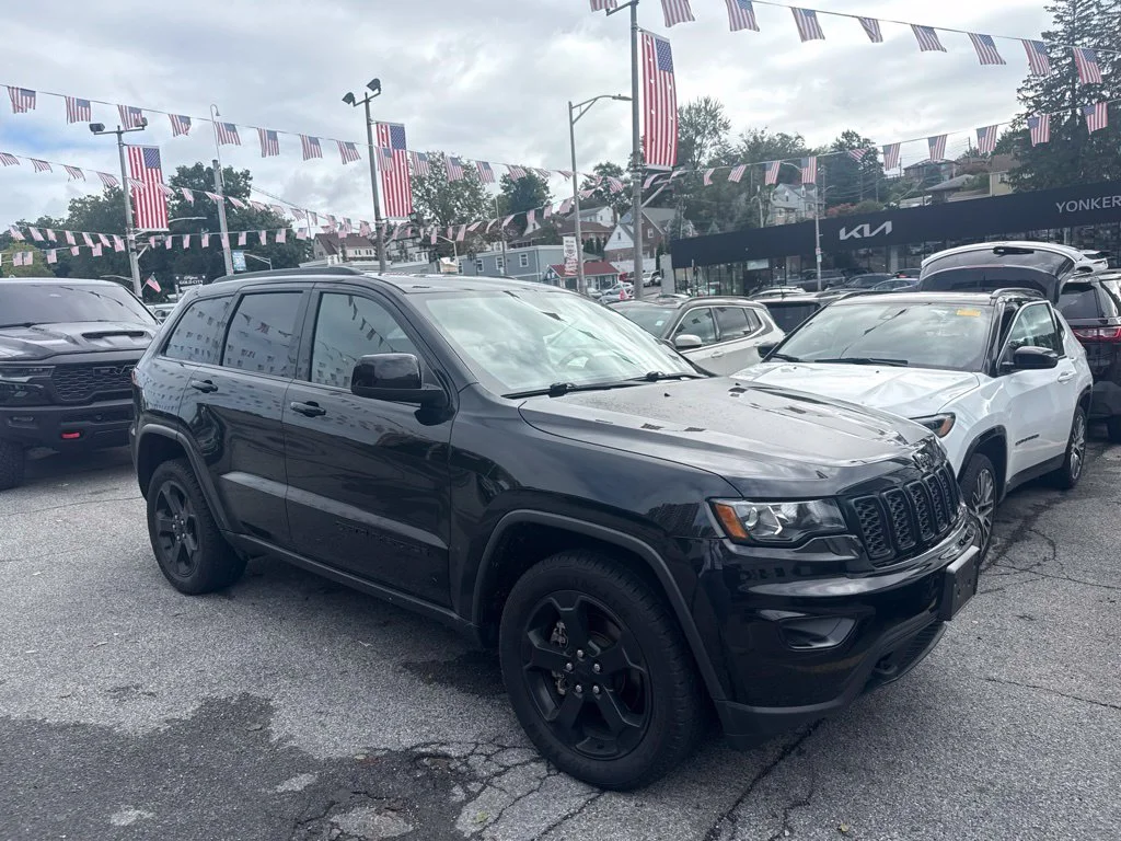 Used 2021 Black Jeep Laredo image 1