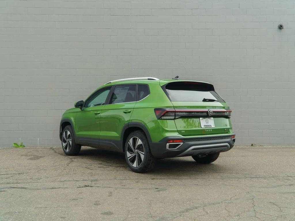 New 2026 Green Volkswagen 1.5T SE image 4