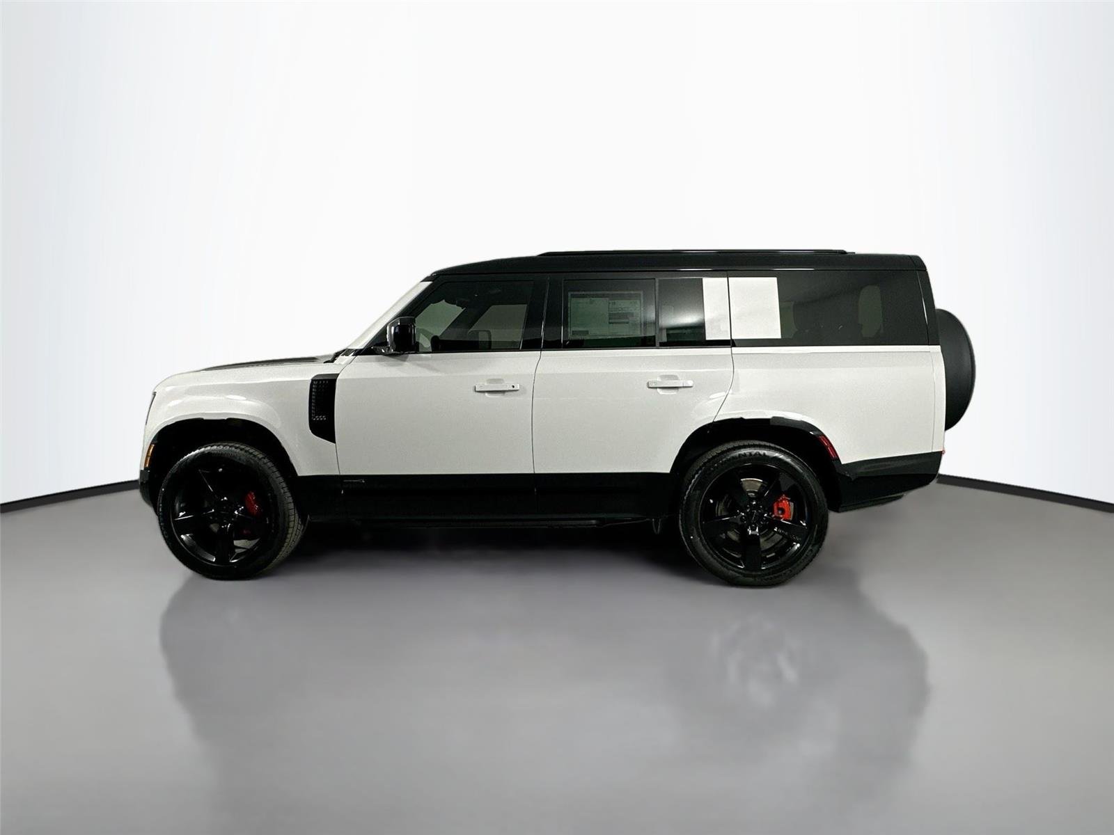 2026 Land Rover Defender X - Photo 8