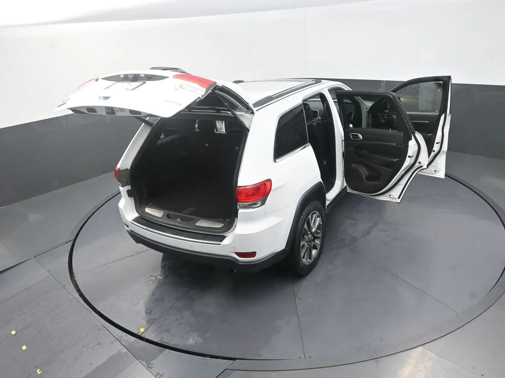 Used 2018 White Jeep Limited image 20