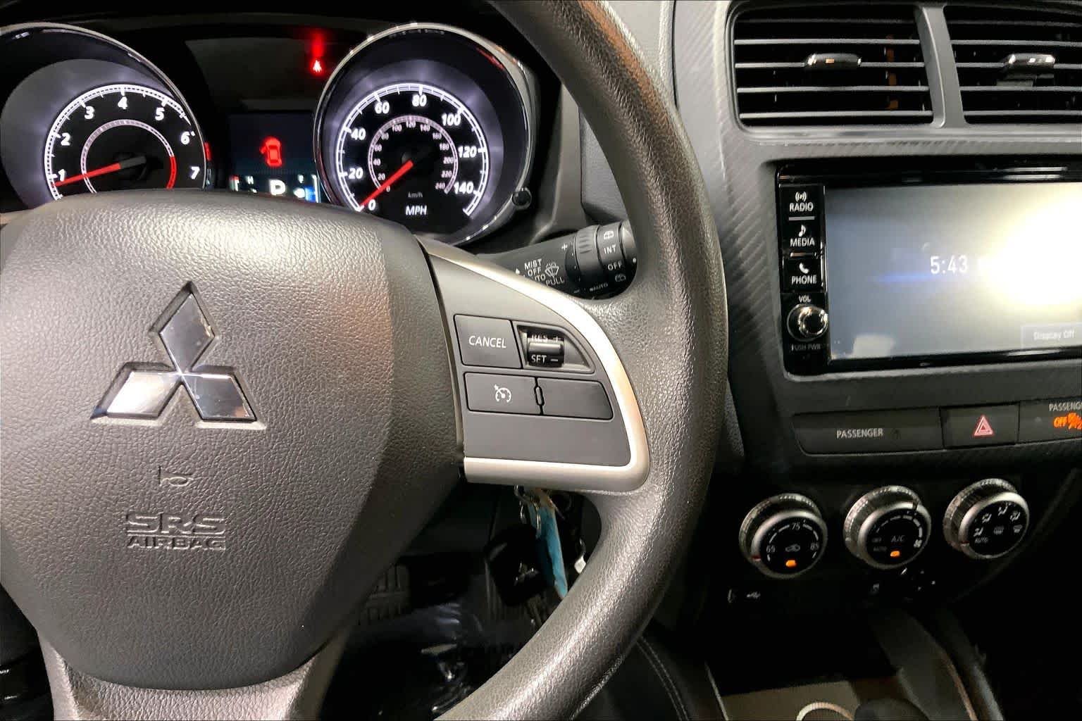 Used 2022 Red Diamond Mitsubishi ES image 25