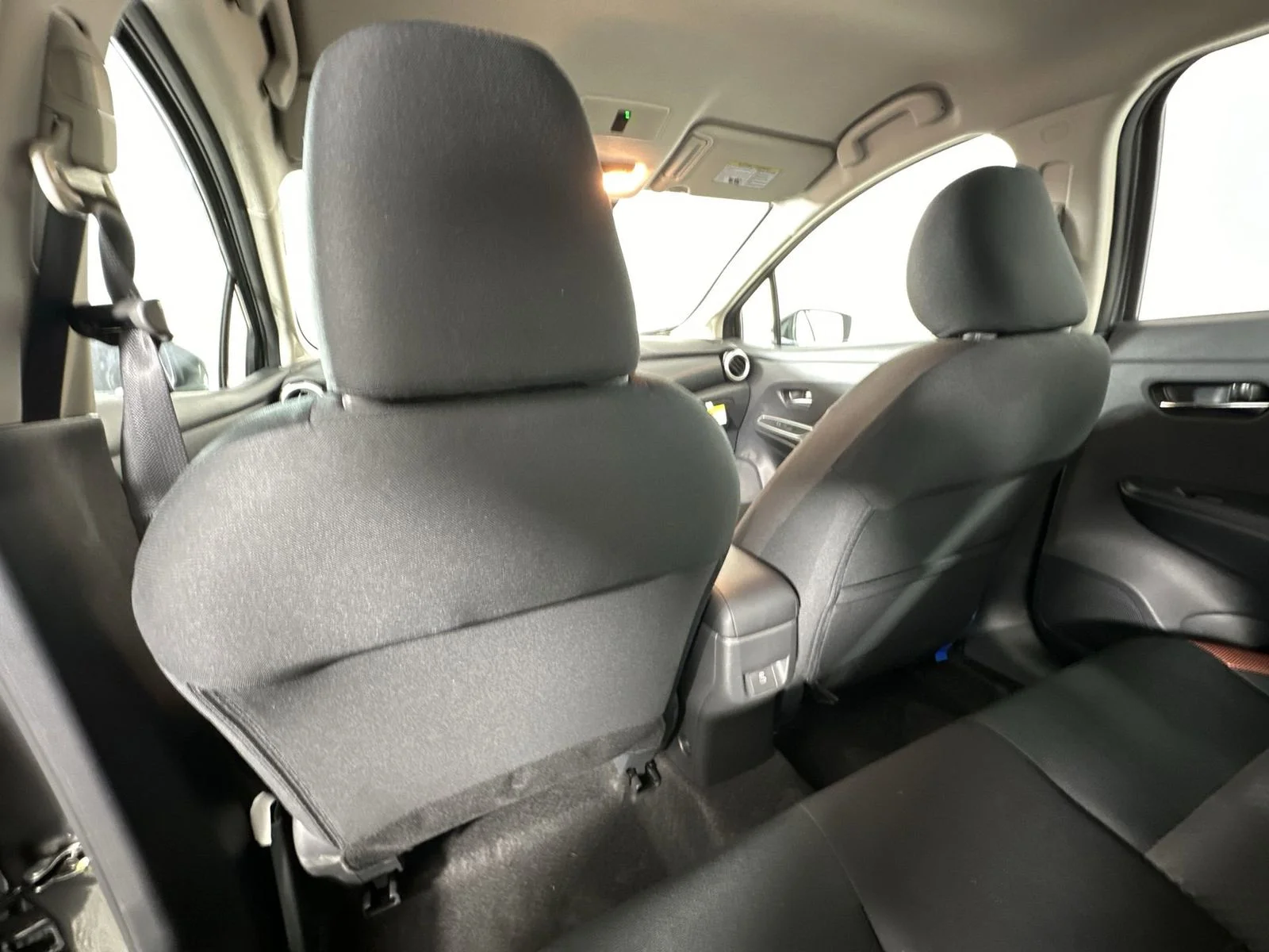 2025 Nissan Versa Sedan SR - Photo 24