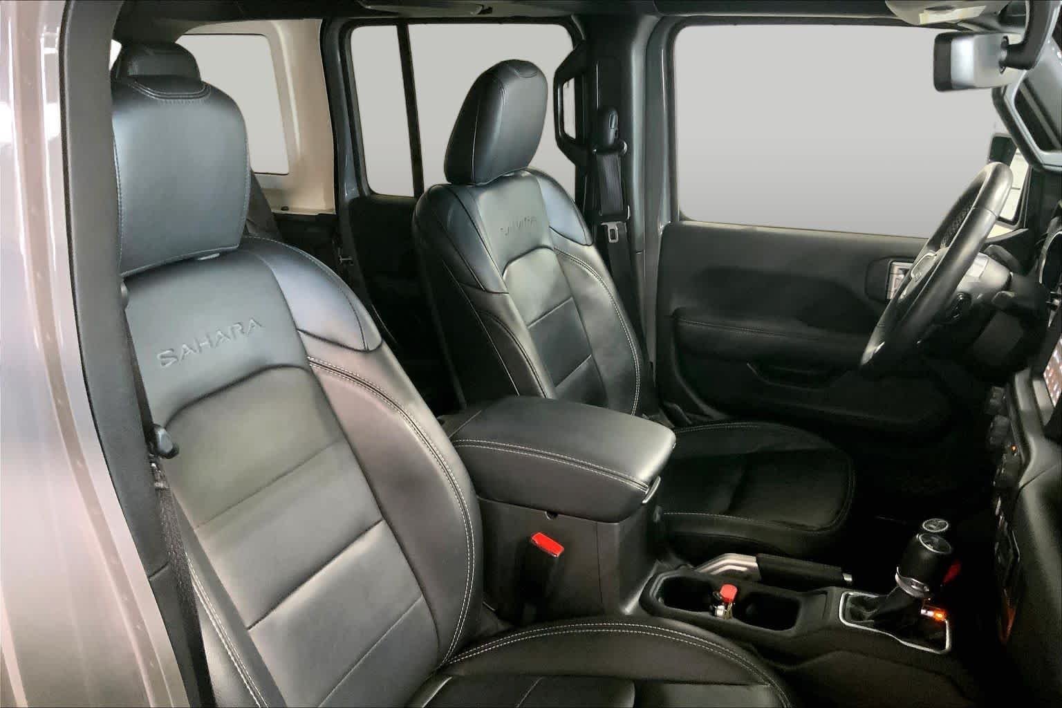 Used 2022 Sting-Gray Clearcoat Jeep Unlimited Sahara image 9