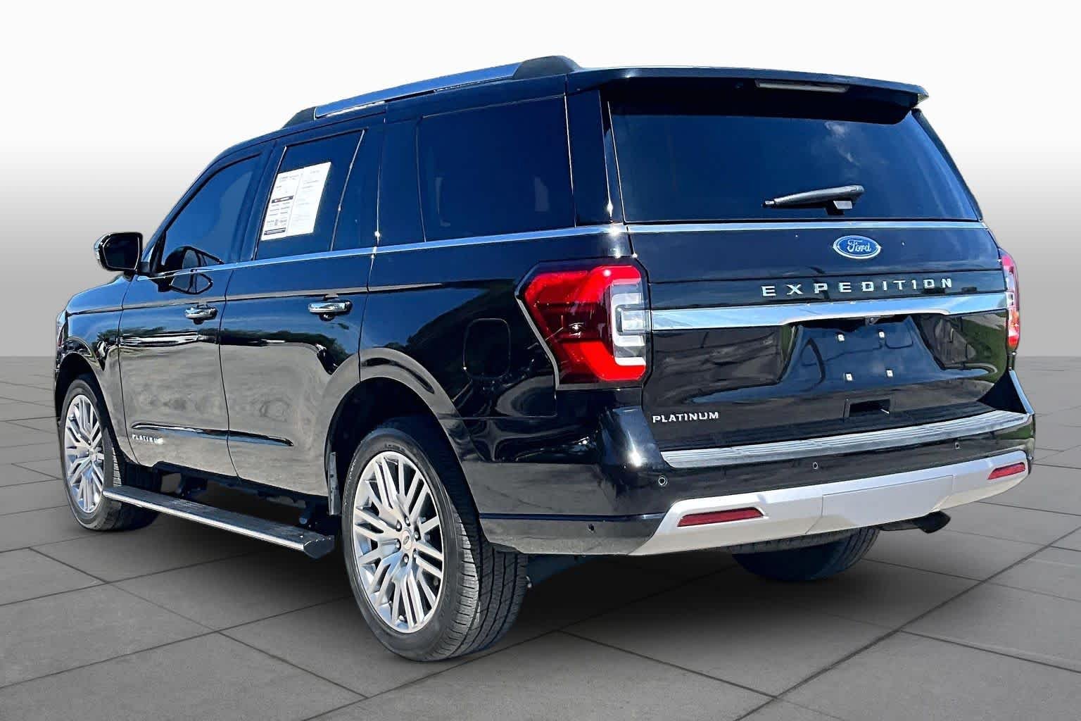 Used 2024 Agate Black Metallic Ford Platinum image 12