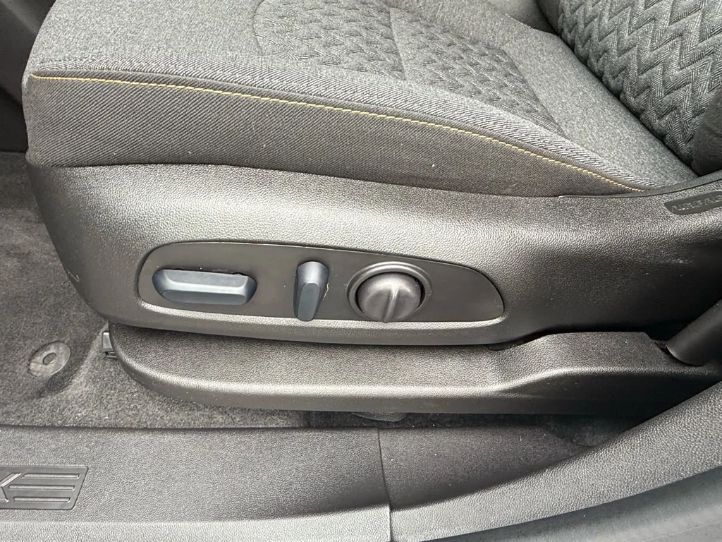 2024 Chevrolet Equinox LT - Photo 18