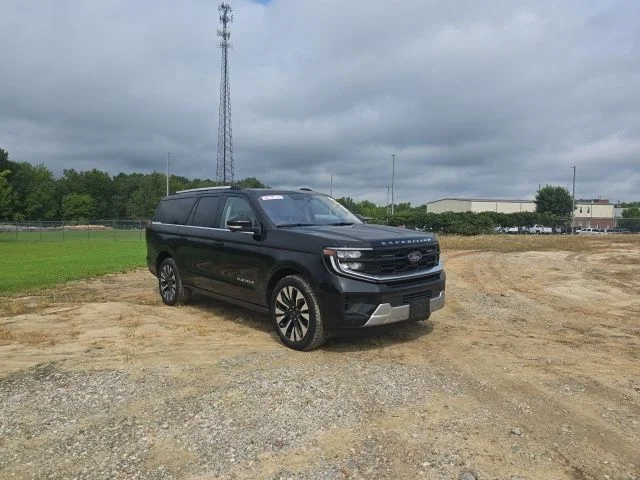 Used 2025 Black Ford Platinum image 13