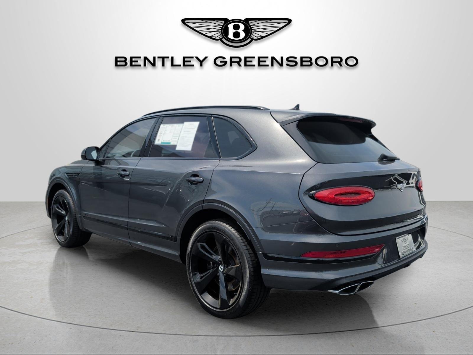 Used 2022  Bentley V8 image 3