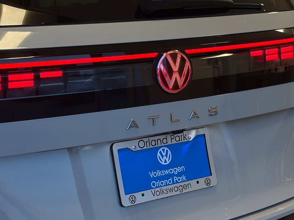 New 2027 Sandstone Volkswagen 2.0T SEL image 13