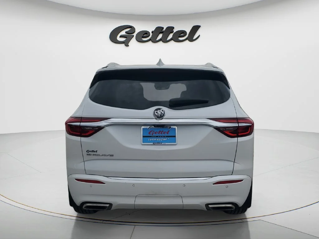 Used 2020 WHITE FROST TRICOAT Buick Avenir image 6