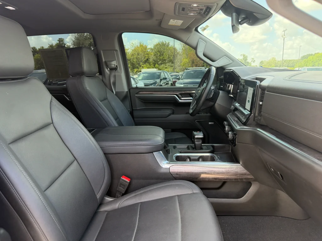 Used 2025 Black Chevrolet LTZ image 12