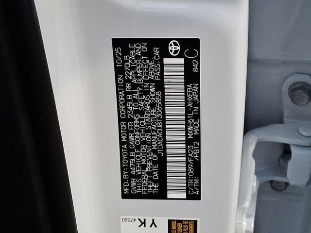 2026 Toyota Prius Plug-in Hybrid SE - Photo 14