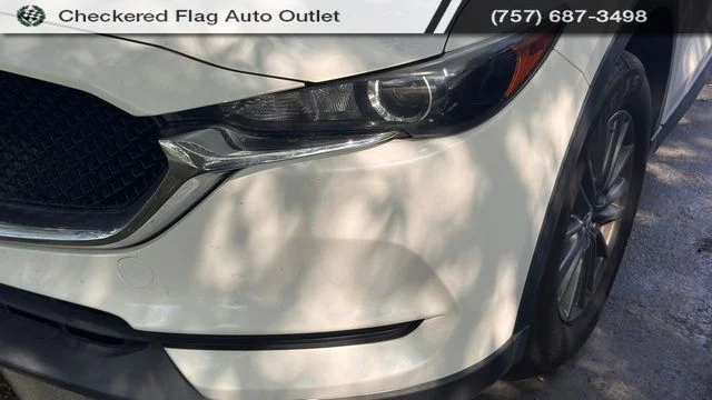 Used 2017 Snowflake White Pearl Mazda Touring image 11