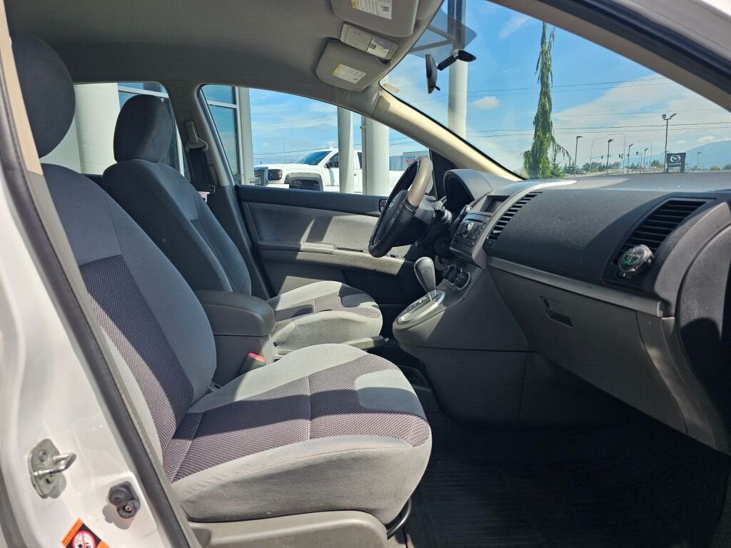 Used 2007  Nissan 2.0 image 11