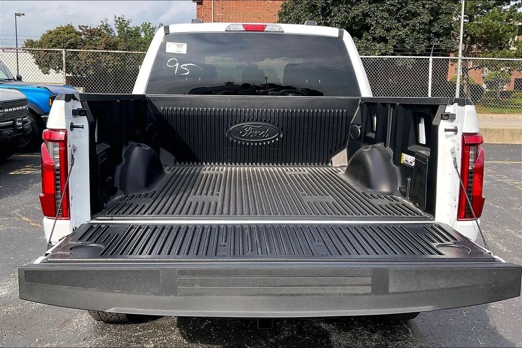 New 2026 White Ford XLT image 27
