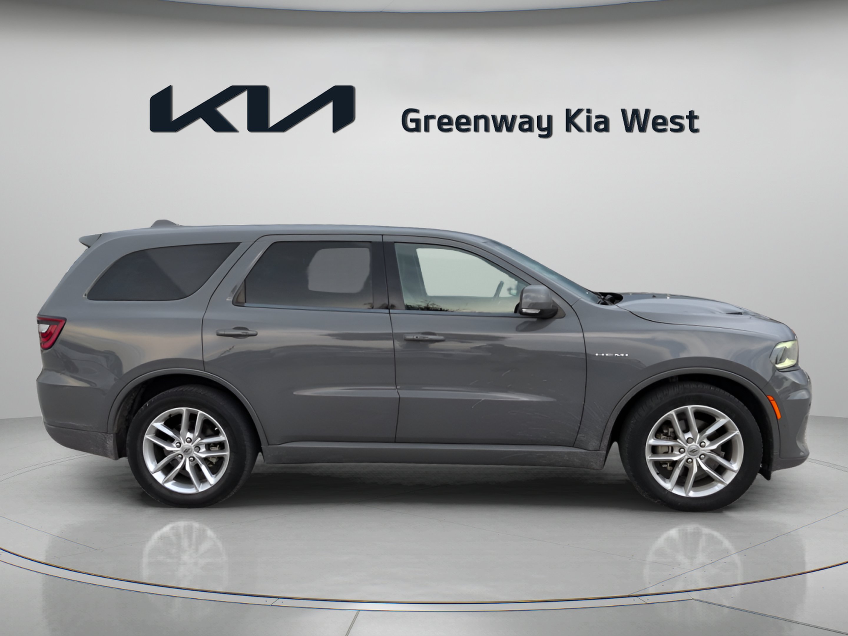 Used 2022 Destroyer Gray Clearcoat Dodge R/T image 8