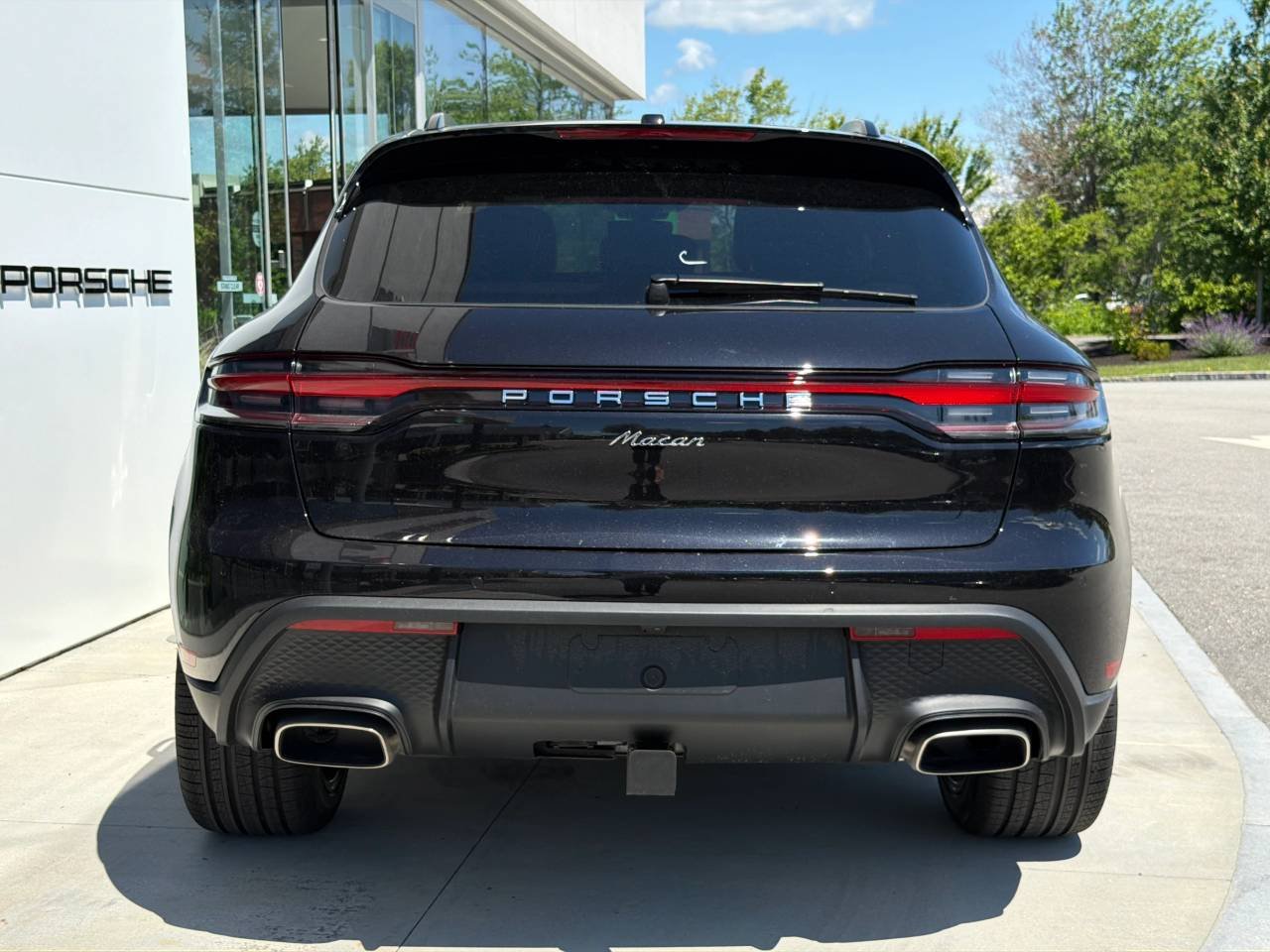 2026 Porsche Macan T - Photo 9