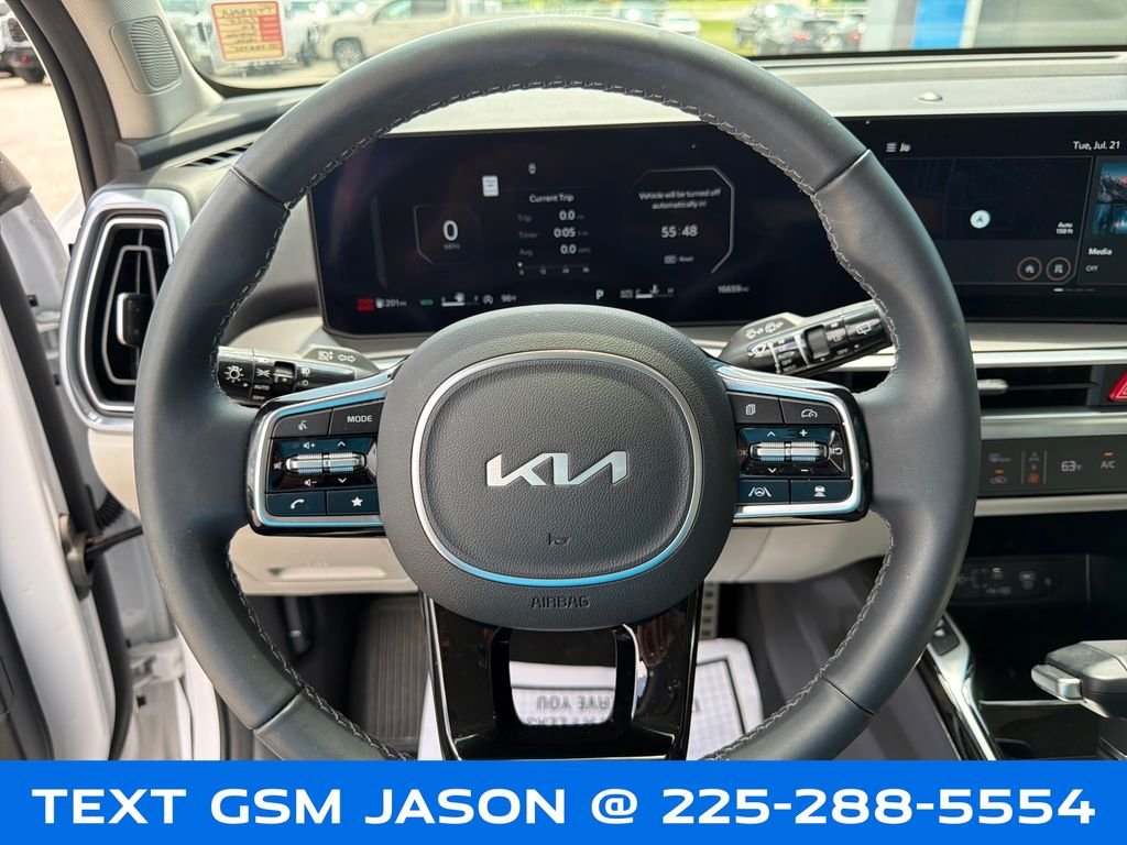 Used 2025 White Kia SX image 19