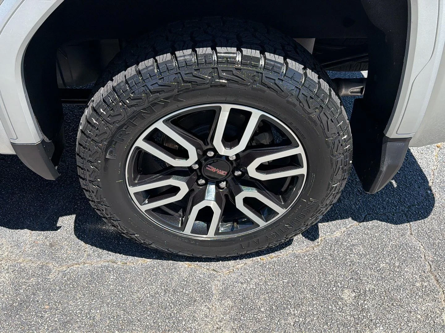 Used 2022 Quicksilver Metallic GMC Elevation image 39