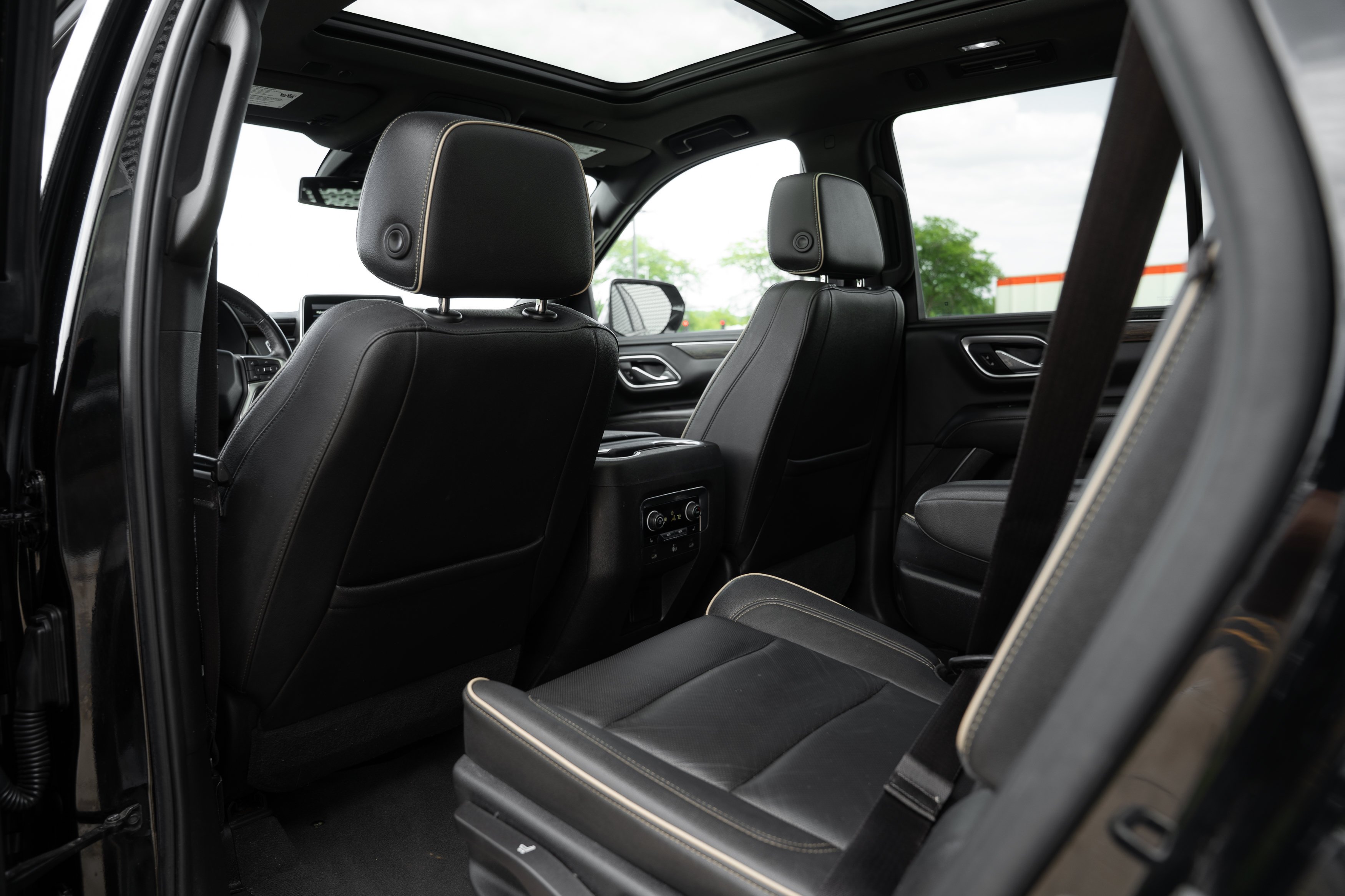 Used 2021 Black Chevrolet Premier image 23